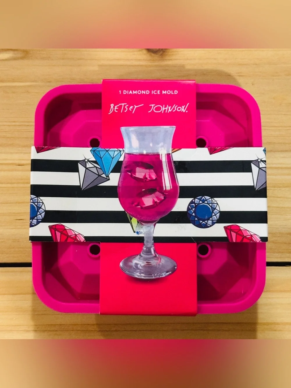 Betsey Johnson Pink Diamond Ice Mold Cocktail Barware New Sealed